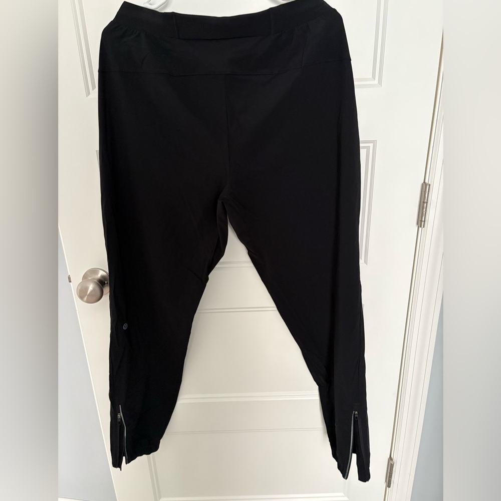 Men’s Lululemon Black Zippered Athletic Joggers
